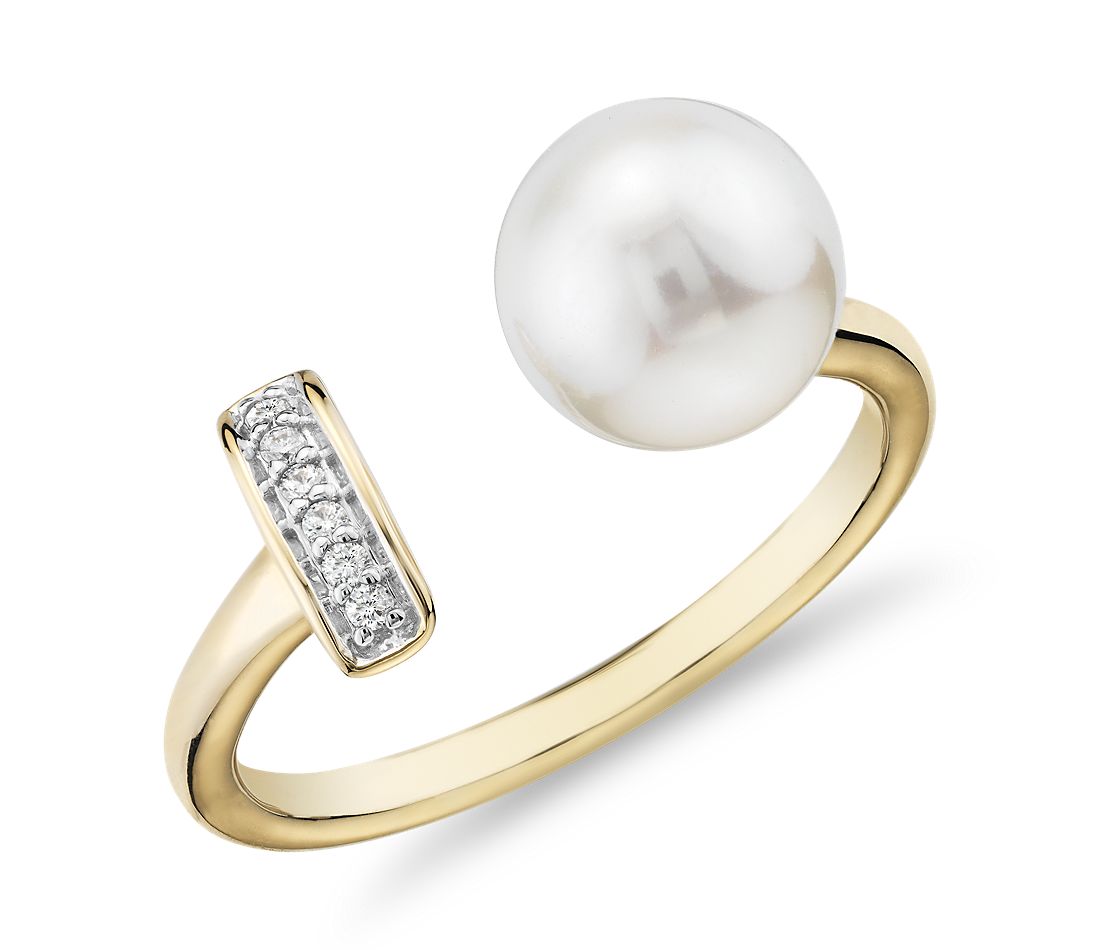 Freshwater Pearl and Diamond Bar