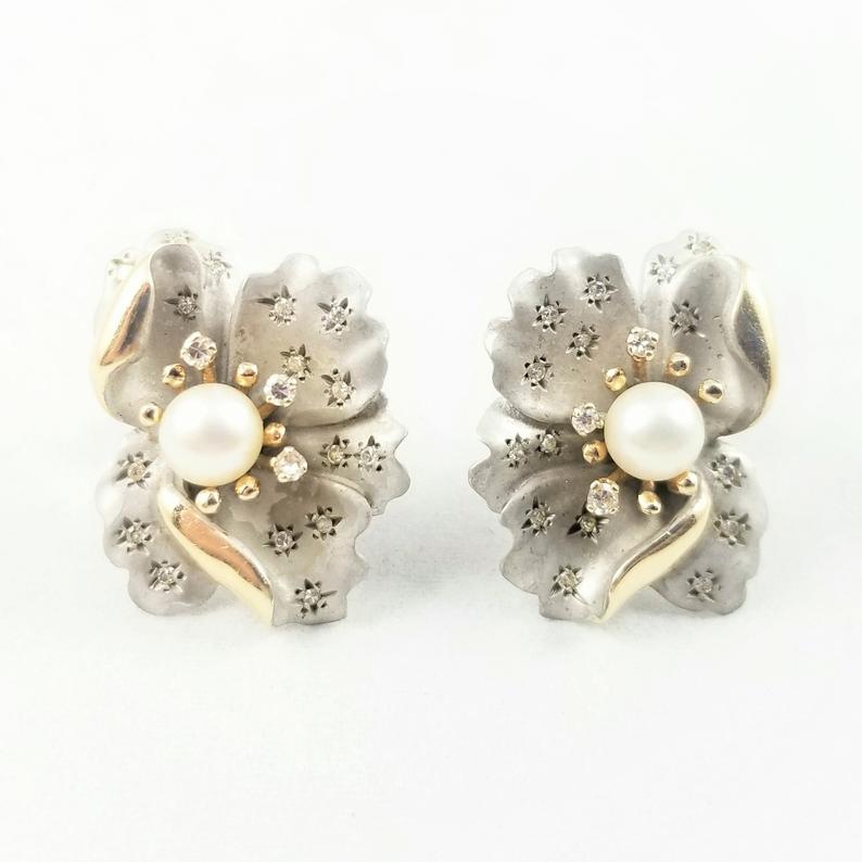 Floral Pearl Earrings