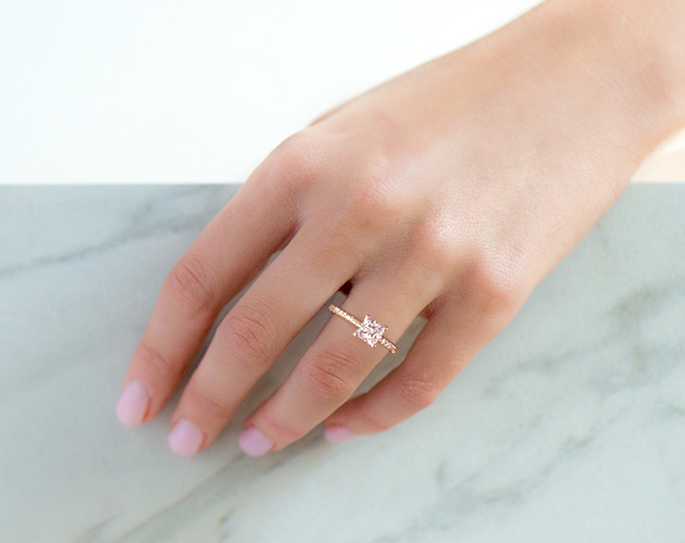 18K gold engagement ring