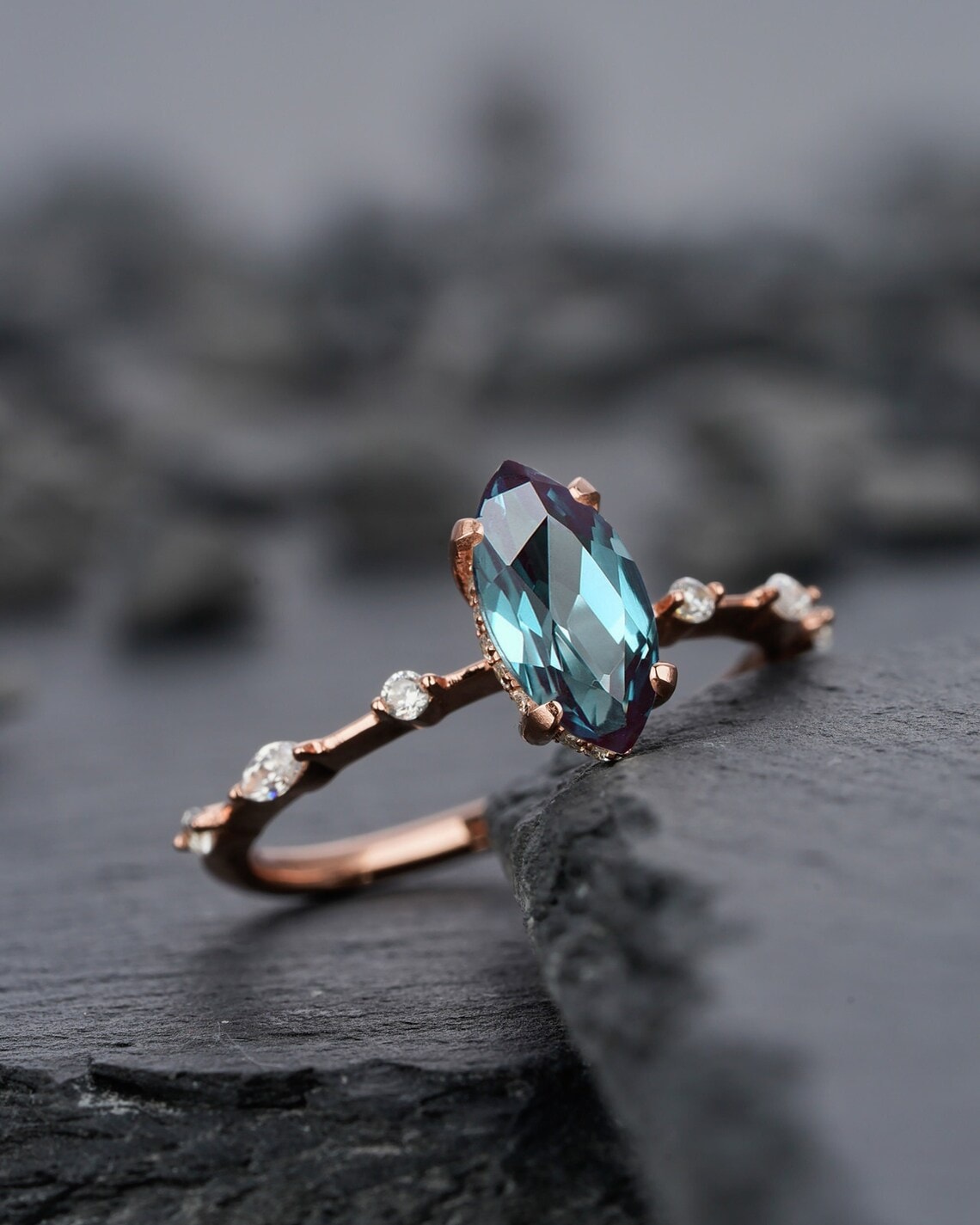 alexandrite engagement ring 