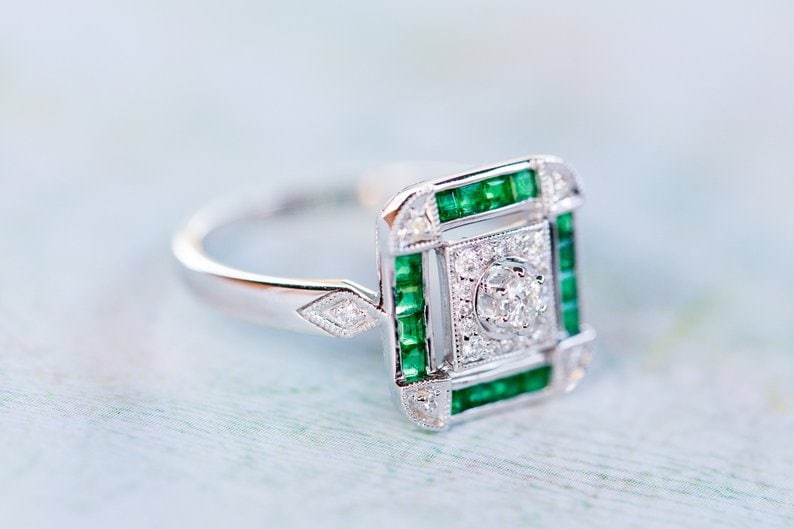 Art deco with geometric features