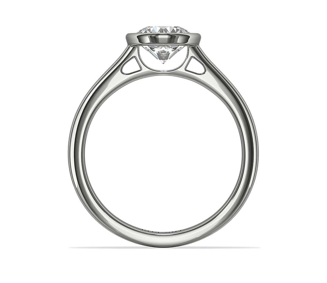 Low setting bezel engagement ring