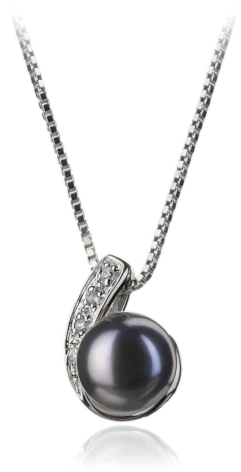 Black pearl pendant
