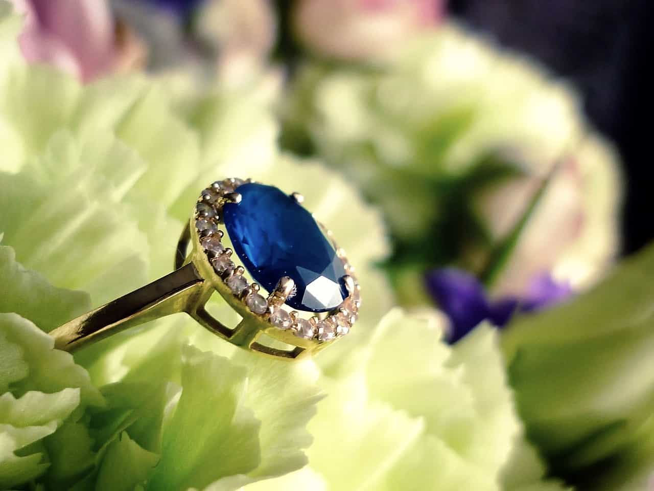 blue sapphire engagement ring