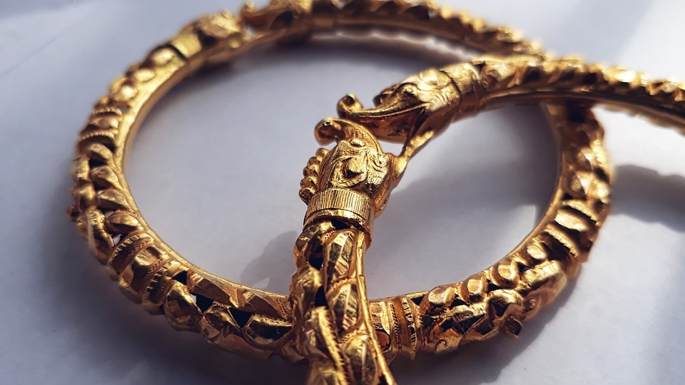 Bronze age jewelry styles