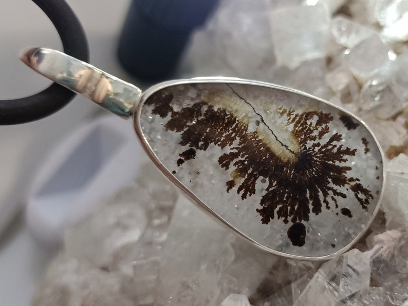 Dendritic agate pendant
