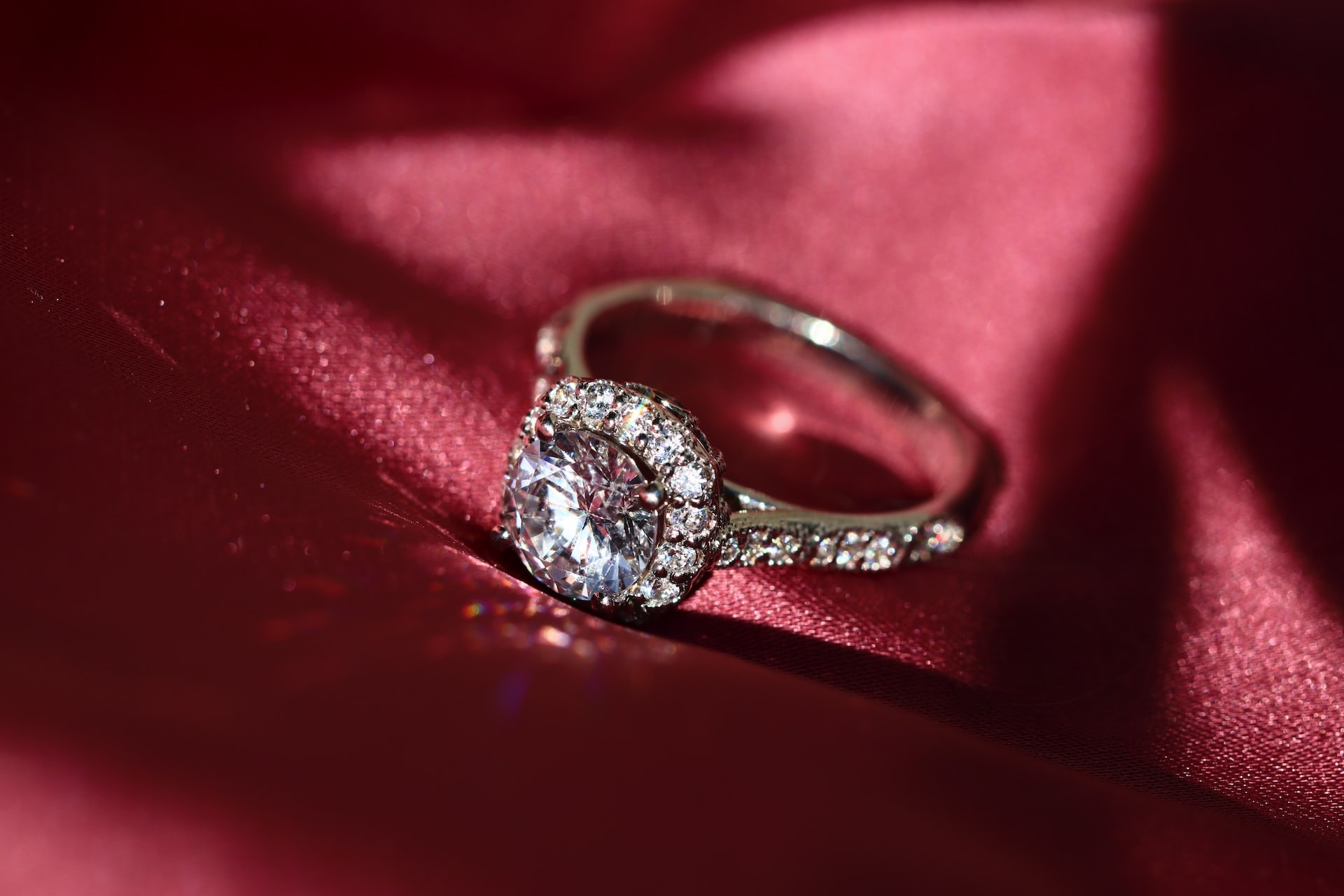 H Color Diamond buying guide