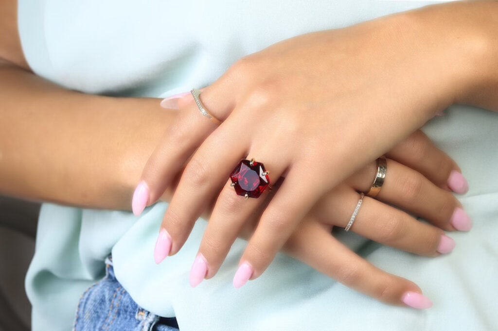 Hexagon garnet ring