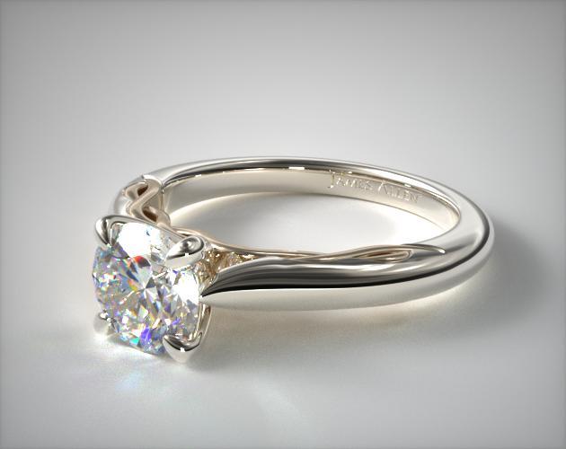 Platinum engagement ring prong setting