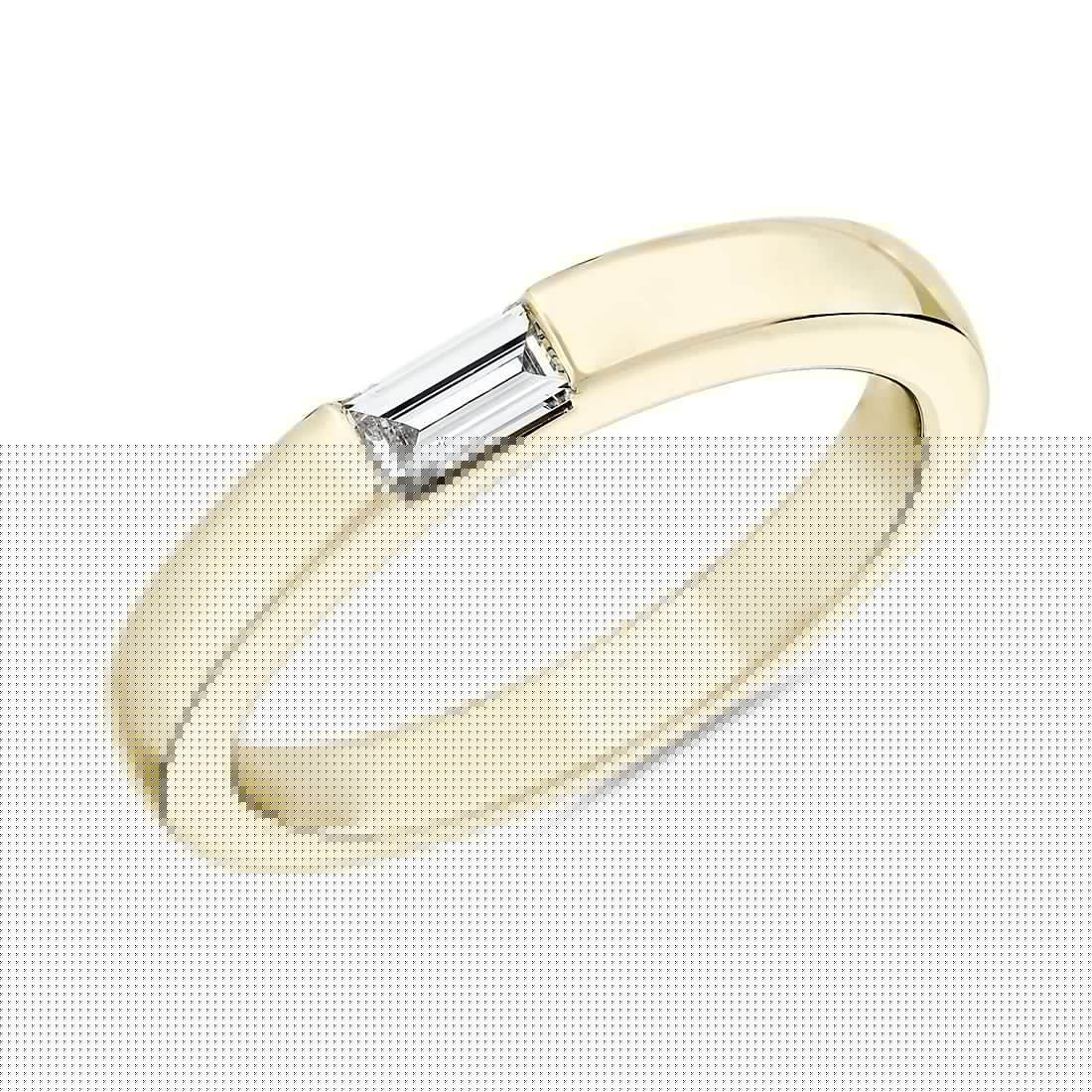 Single baguette diamond ring