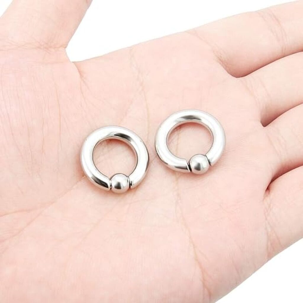 captive bead rings on the hand