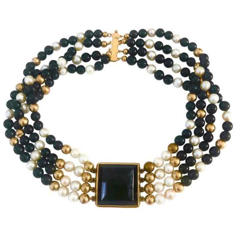 Statement pearl choker