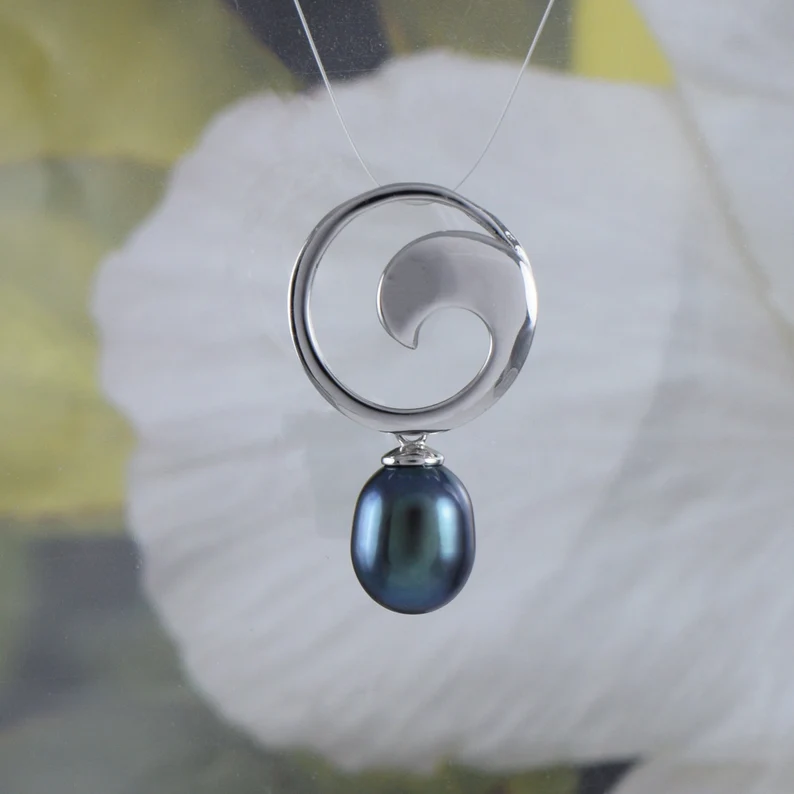 black pearl ocean wave necklace