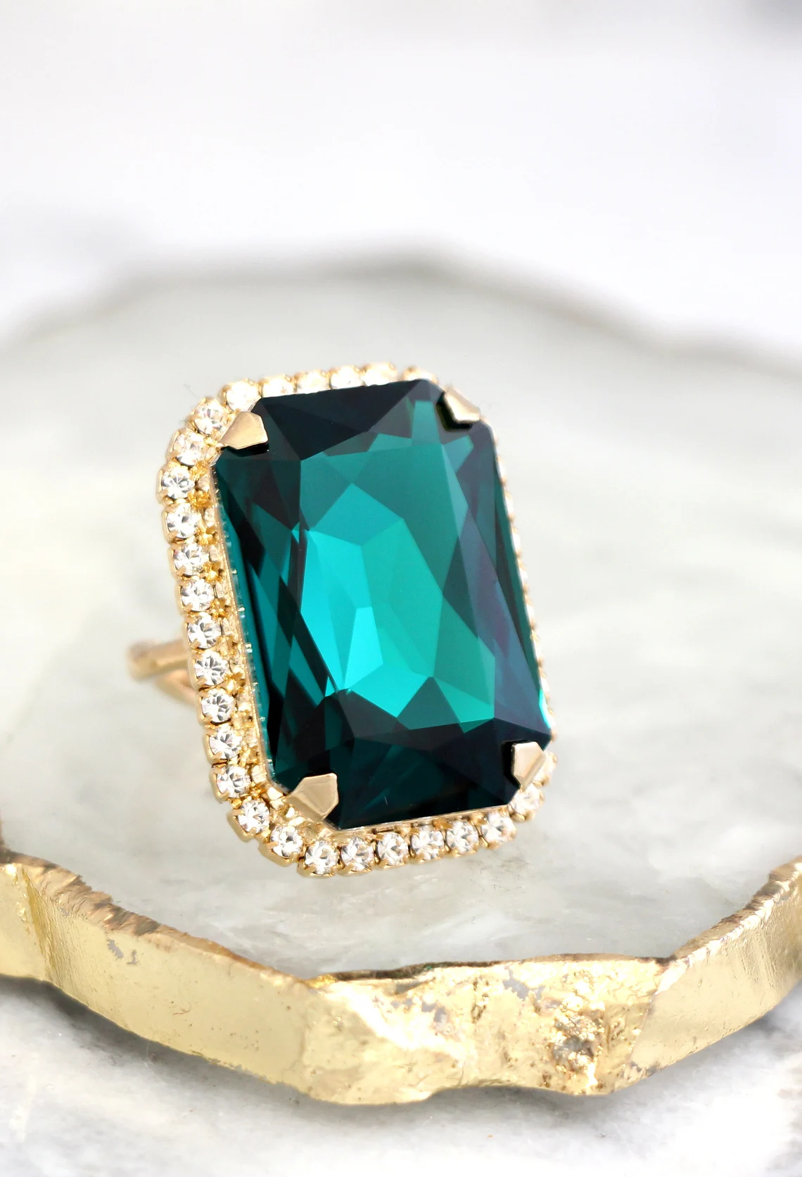 Cocktail ring 