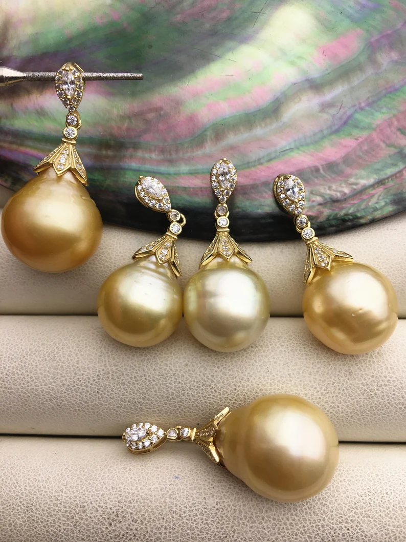 Genuine south sea pearl pendant