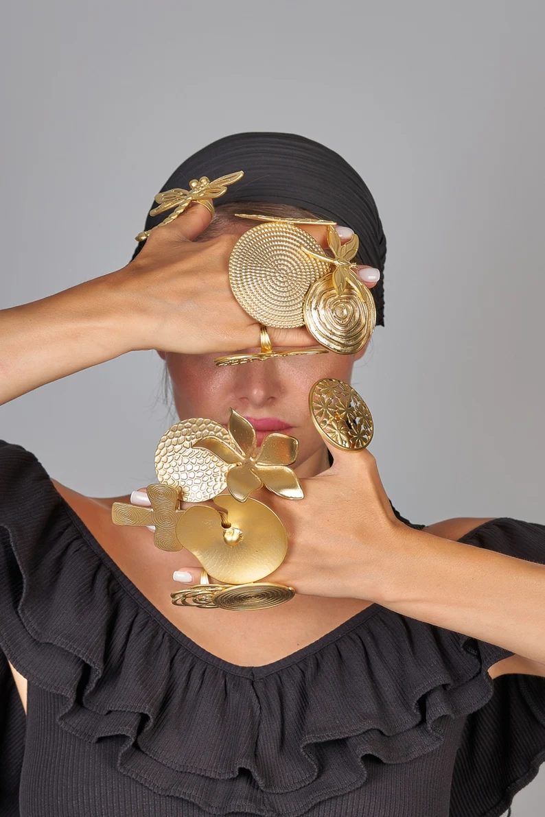 Large Statement Rings