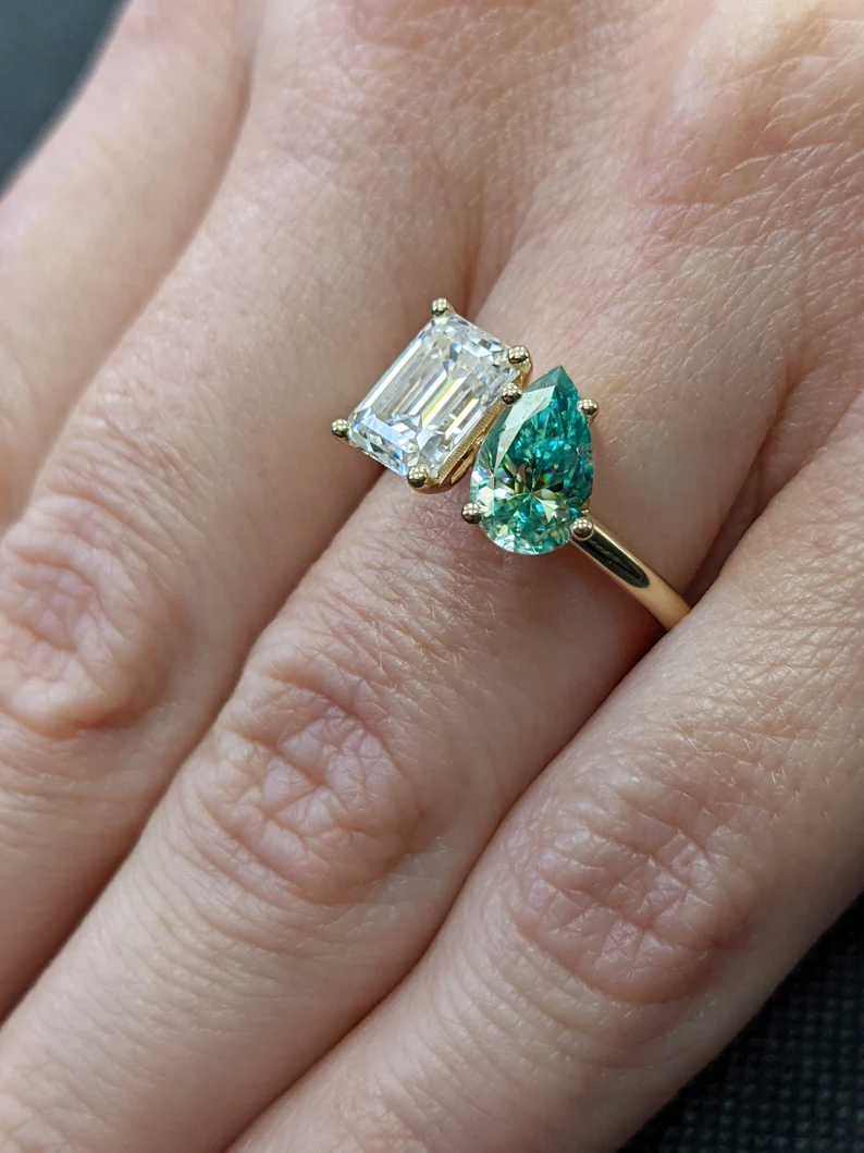 Pear And Emerald Cut Toi Et Moi Moissanite Ring