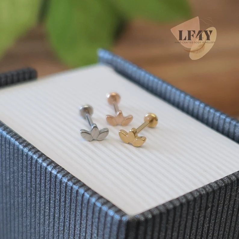 Push In Leaf Stud