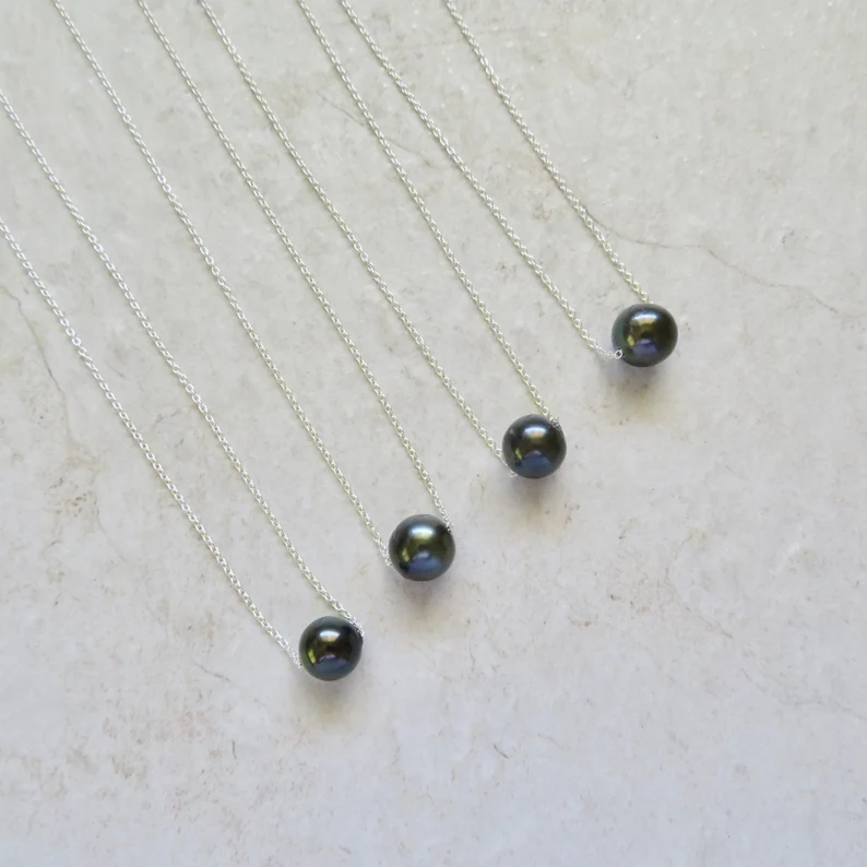 Tahitian pearl necklace