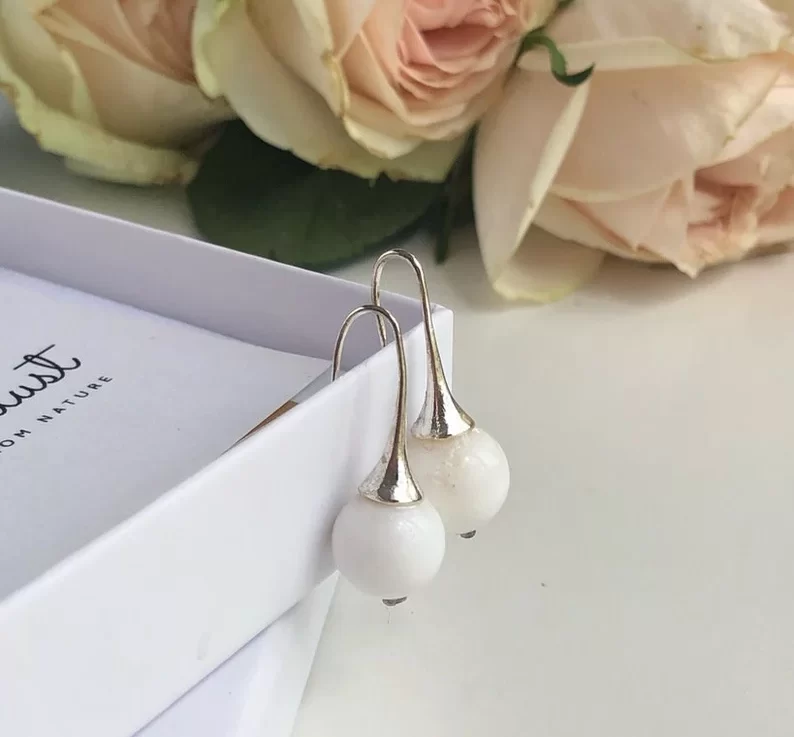 White agate round earrings